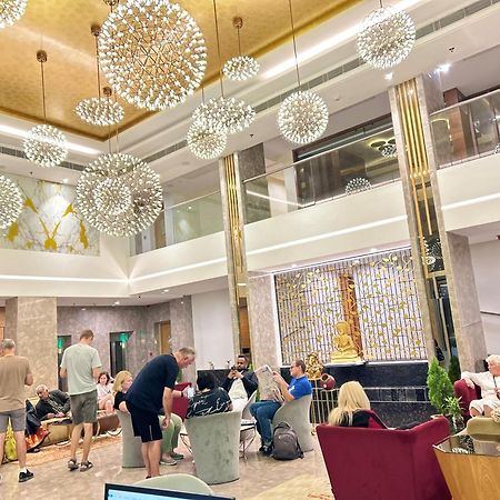 The Fern Residency Sarnath Hotel Варанаси Екстериор снимка