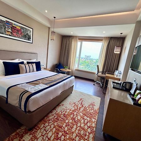 The Fern Residency Sarnath Hotel Варанаси Екстериор снимка