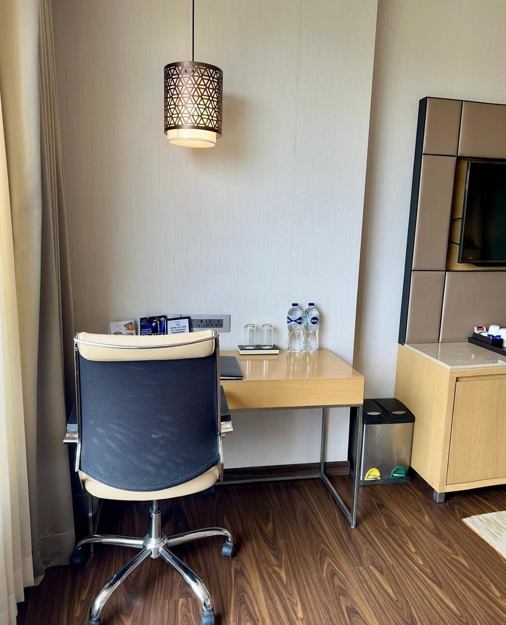 The Fern Residency Sarnath Hotel Варанаси Екстериор снимка