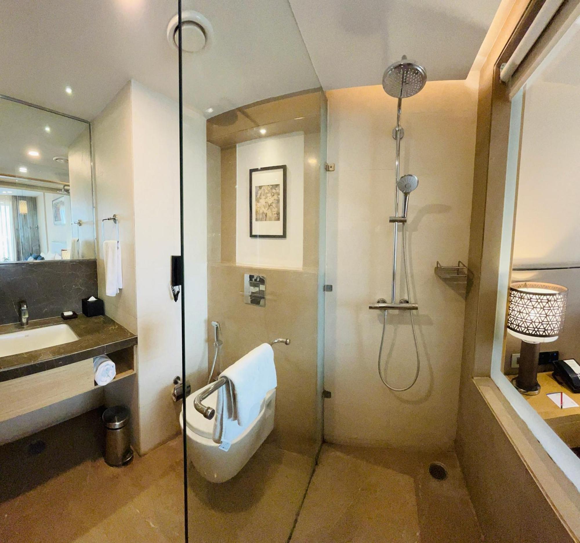The Fern Residency Sarnath Hotel Варанаси Екстериор снимка