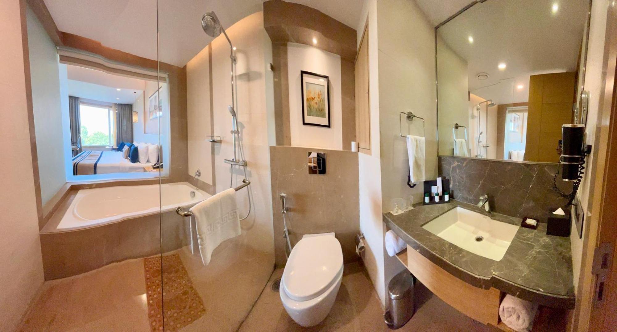 The Fern Residency Sarnath Hotel Варанаси Екстериор снимка