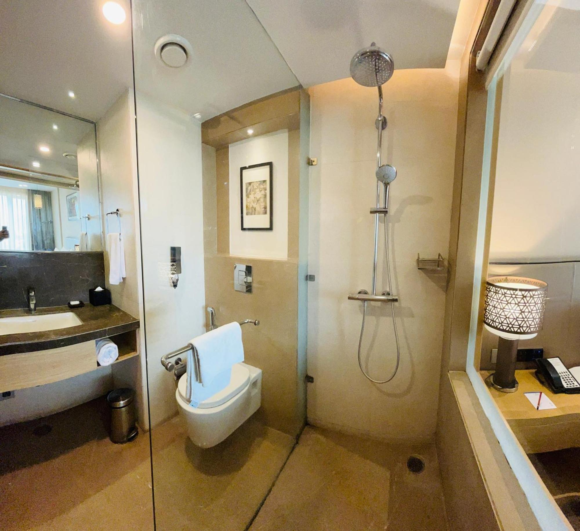 The Fern Residency Sarnath Hotel Варанаси Екстериор снимка